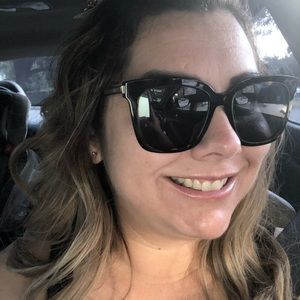 Meet your Posher, Brandie